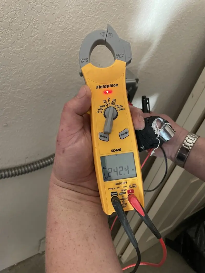 Voltage testing with clamp meter during Aluminum Wiring Replacement in Summerlin South